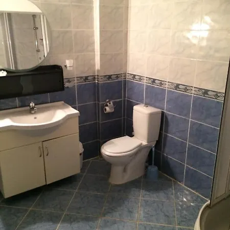 Appartamento Delightful Sleeps 8 Great Location