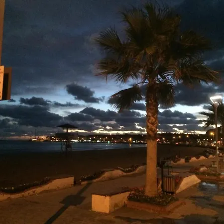 Appartamento Delightful Sleeps 8 Great Location